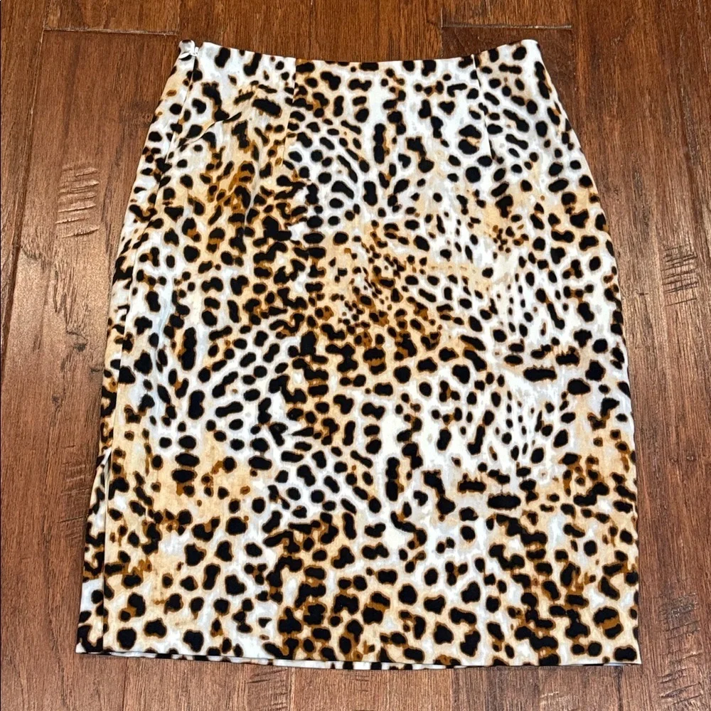 Size 2P Worthington Leopard Print Pencil Skirt Side Slit